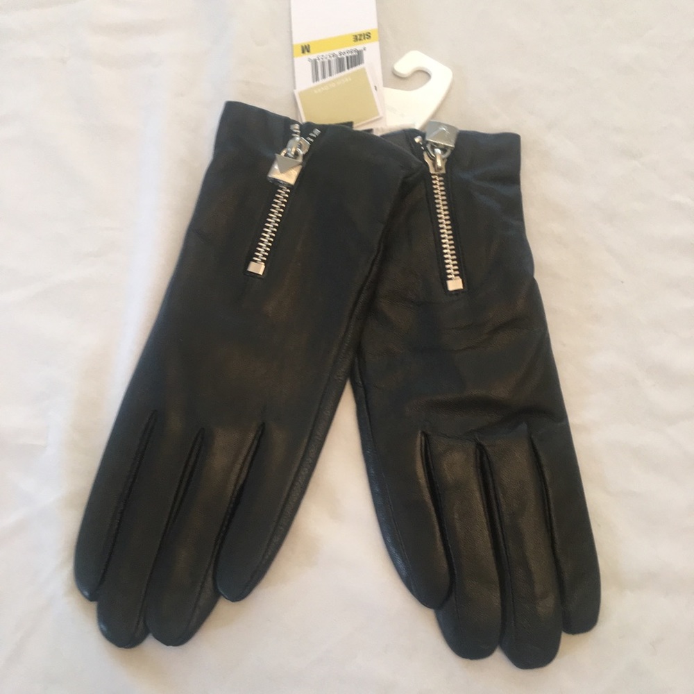 MICHEL KORS LEATHER GLOVES w/silver zipper M